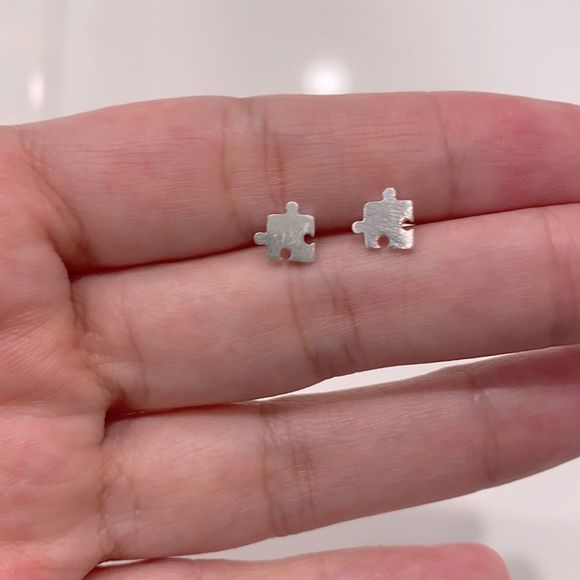 925 Sterling Silver Puzzle Stud Earrings - Picture 2 of 3